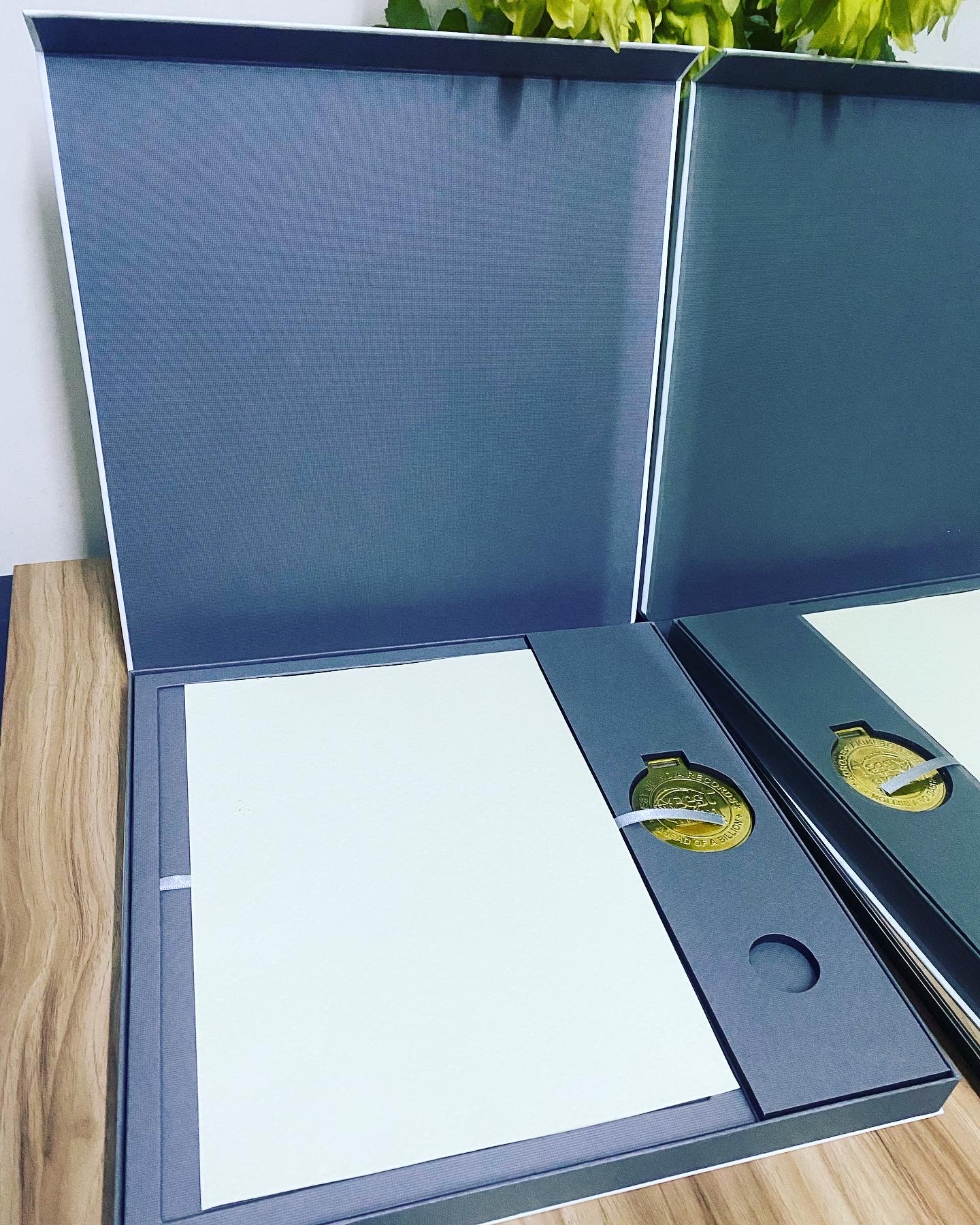 certificate box-3 medal and certificate Box